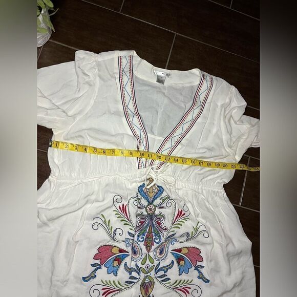 WD.NY Women white embroidered v neck blouse tunic sz 1X - Picture 5 of 6